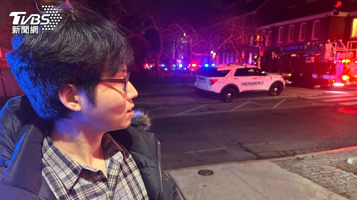 美國布朗大學爆發校園槍擊,台灣博士生簡江恆接受媒體採訪,回憶躲藏經過。(圖/達志影像美聯社)