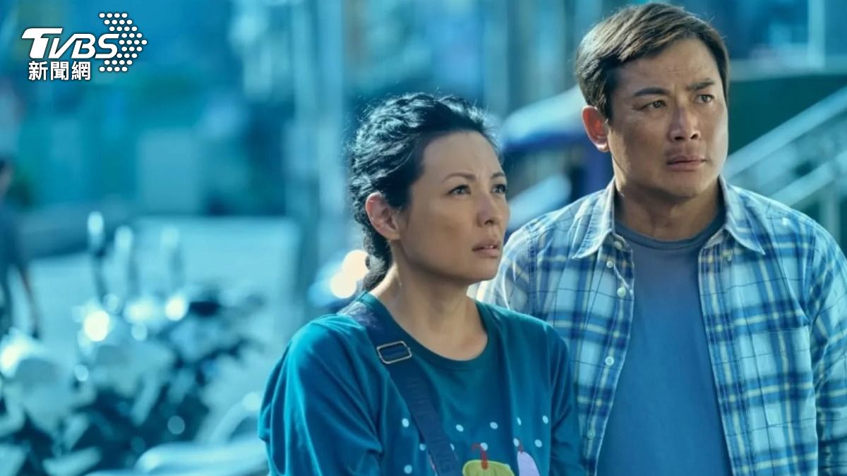 江宏恩(右)和陳孝萱的演技被網友稱讚。(圖/Netflix提供)