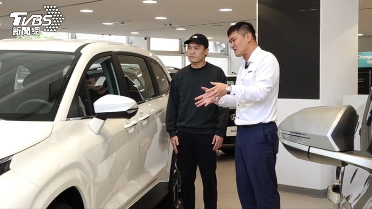 政府拍板貨物稅政策後，適逢年底旺季，車廠買氣復甦。（圖／TVBS）