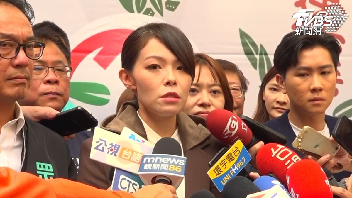 高虹安貪污罪撤銷首現身　盼盡速復職「還沒討論是否回民眾黨」