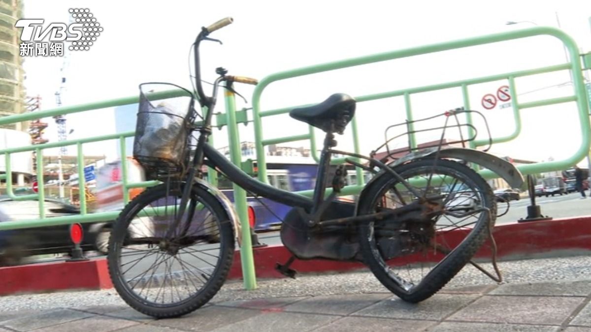 死者工作負責，親友從警方口中得知噩耗，悲痛說不出話。（圖／TVBS）