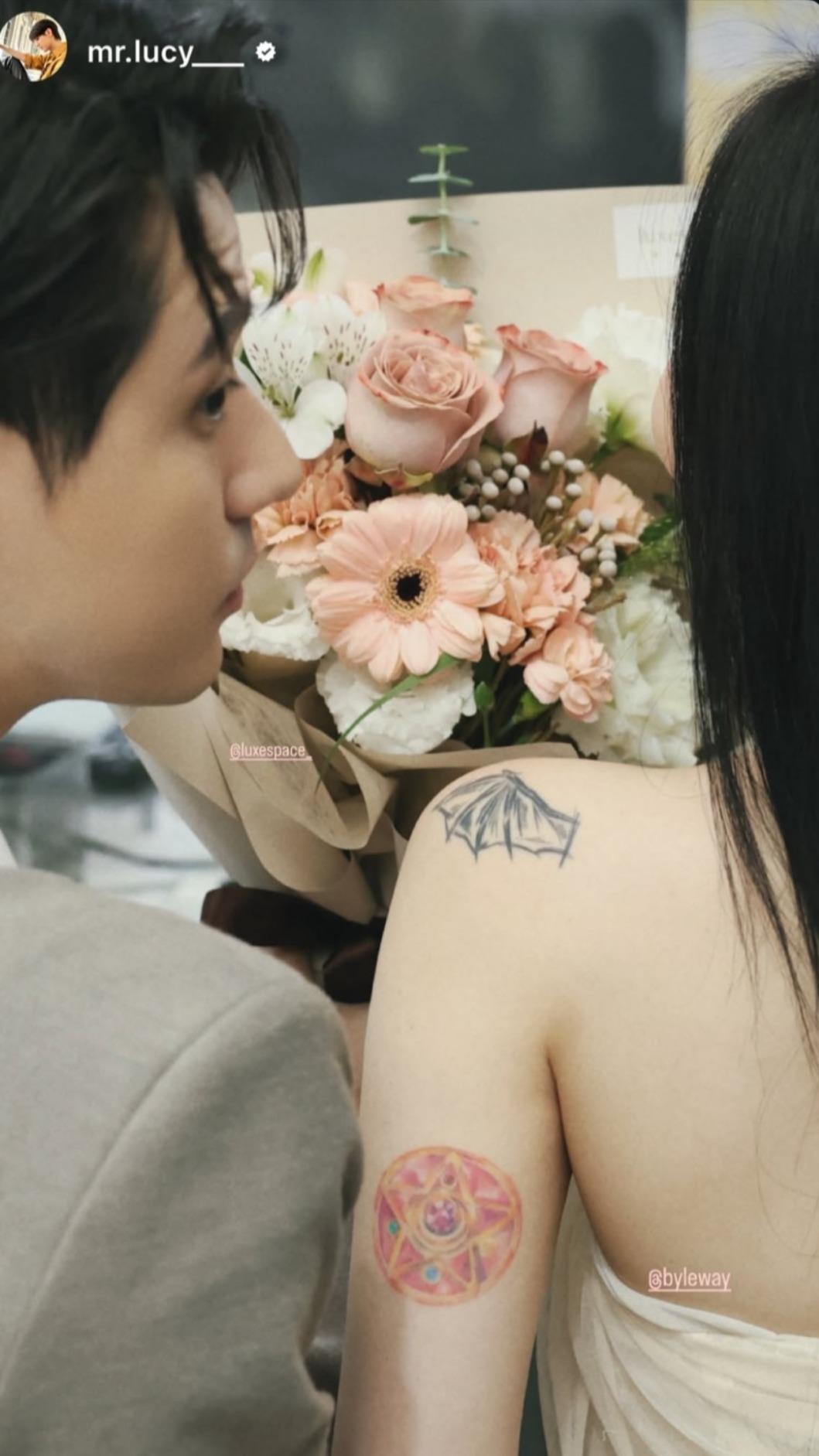 李玉璽分享登記結婚的花絮照。(圖/翻攝自李玉璽IG)