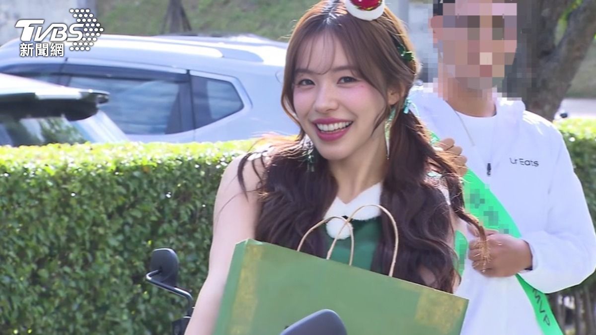 李多慧首度接下大型活動主持棒，坦言其實有點緊張。（圖／TVBS）