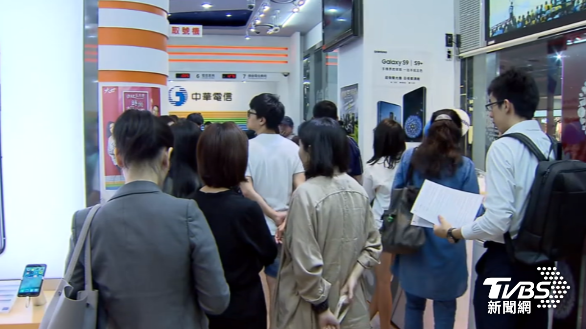 電信業者「4G吃到飽不限速」的499方案已經沒有提供。(圖/TVBS資料照)