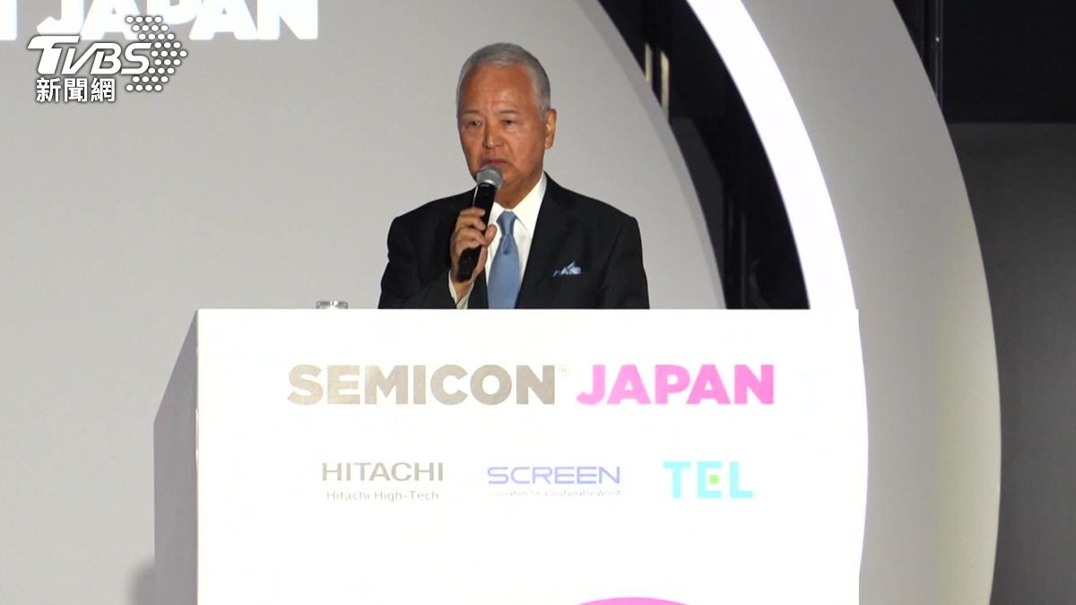 日本前產經大臣甘利明在國際半導體展上直言若只有台積電能做出世界的先進晶片,會是全球的危機。(圖/TVBS粘祐誠攝)