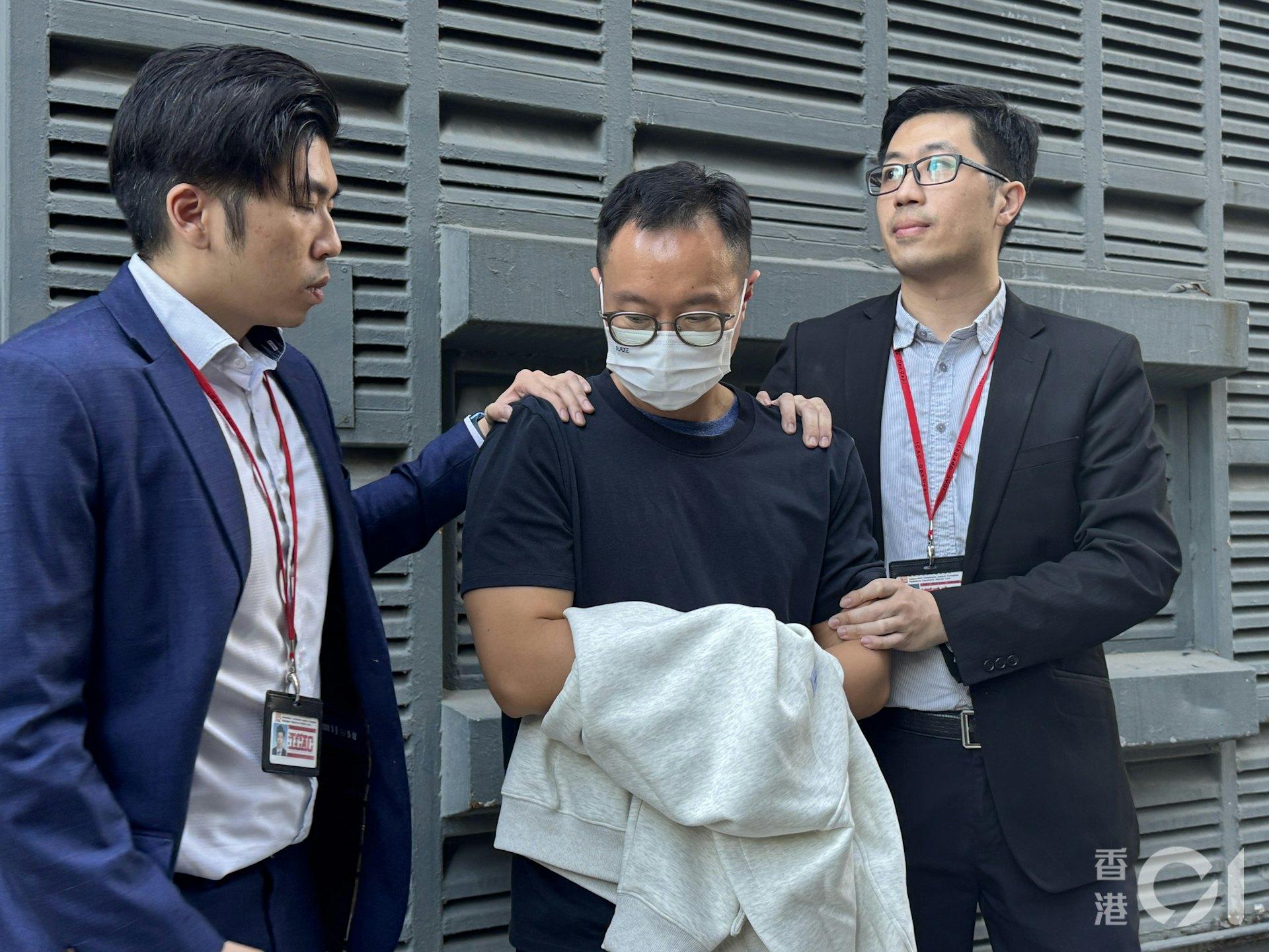 工程顧問公司負責人遭拘捕。(圖/香港01提供)