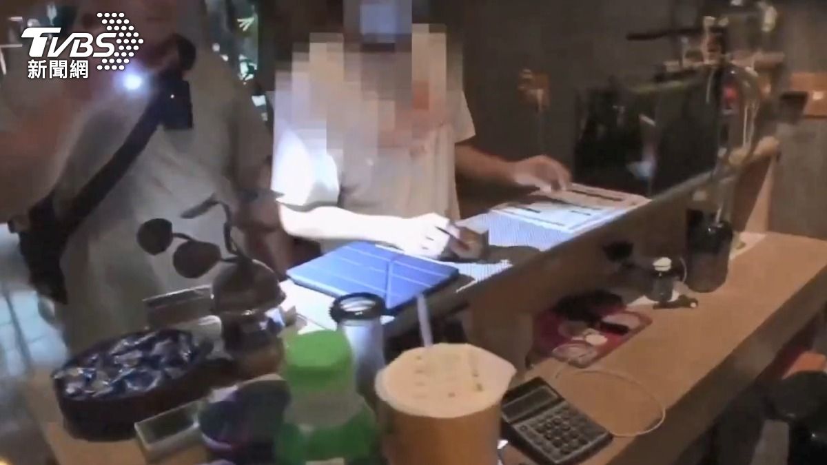 販毒集團以餐廳當掩護攬客，並且用香草燉飯當暗號販賣大麻。 (圖／TVBS)