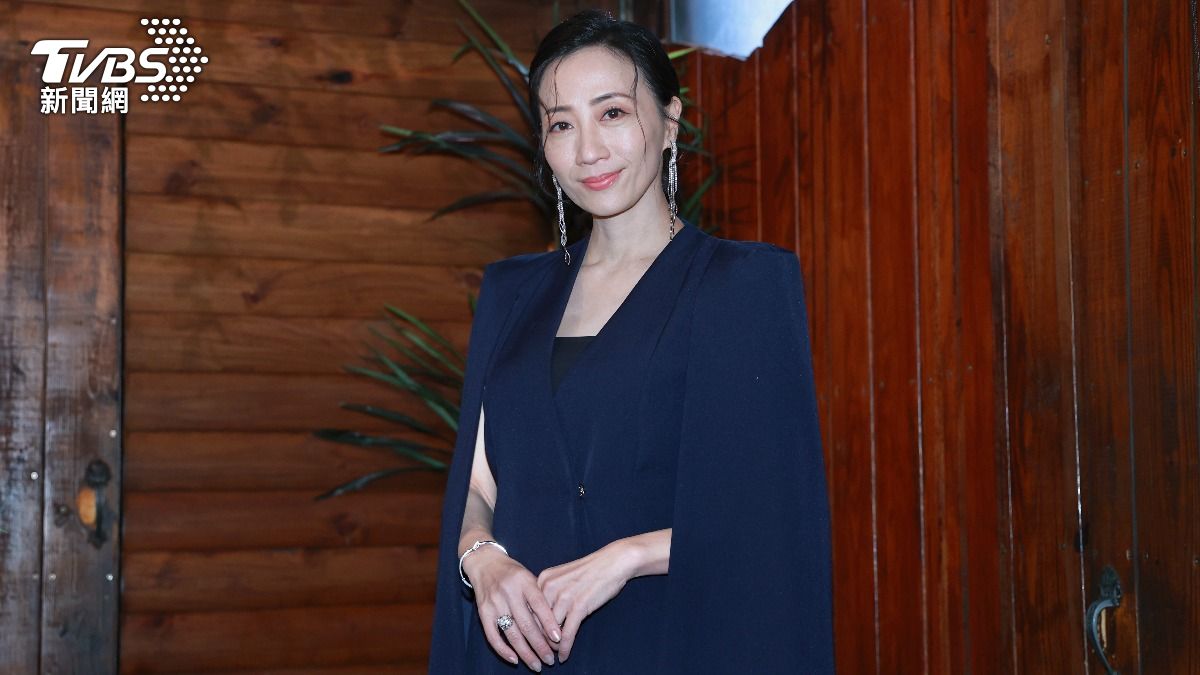 曾馨瑩出手了！八點檔女星直奔郭台銘豪宅　曝「霸氣暖舉」