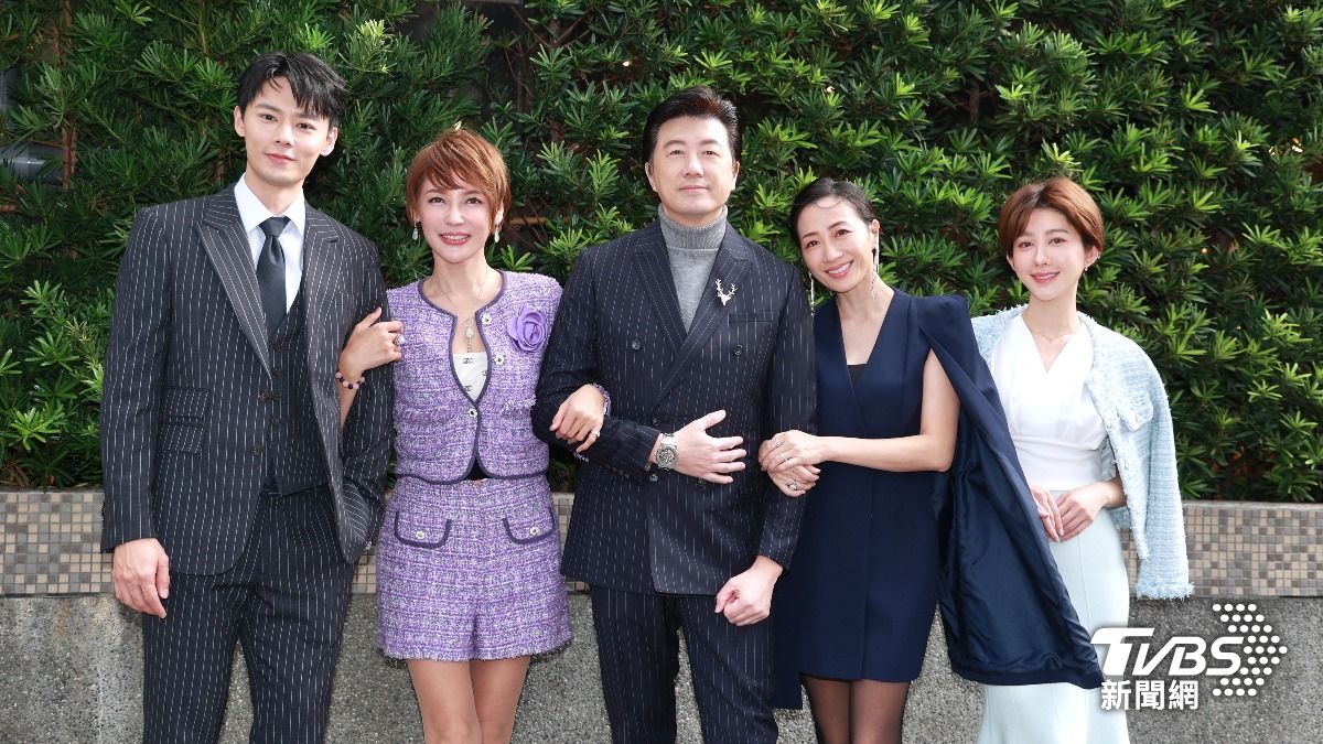 左起羅子惟、李沛綾、吳皓昇、潘奕如、王晴。(圖/黃城碩攝)