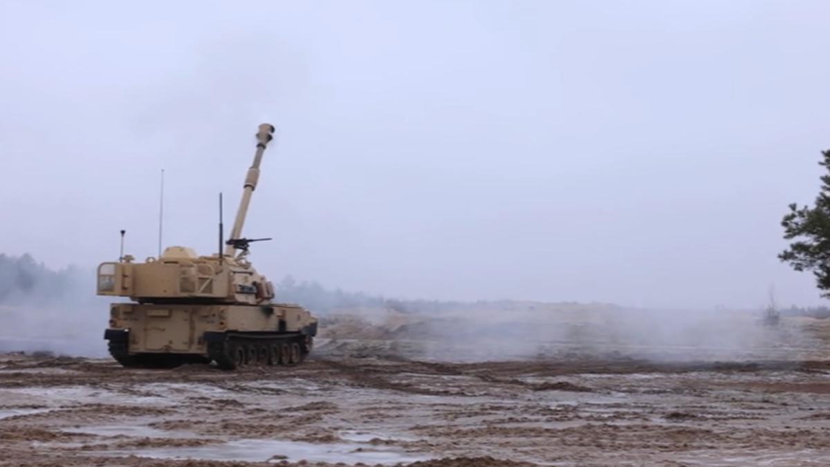 M109A6曾一度遭美方撤銷,M109A7自走砲此次一口氣獲准賣60輛。(圖/DVIDS)