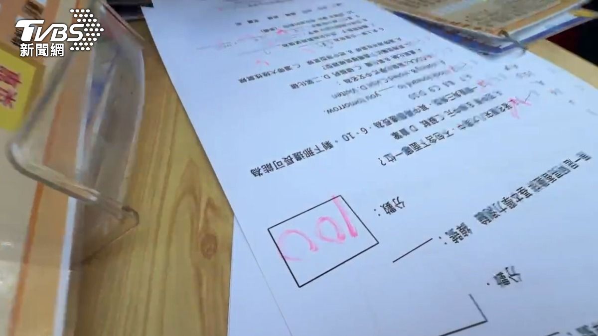 有國中學生放學就來參與，順利拿滿分。（圖／TVBS）