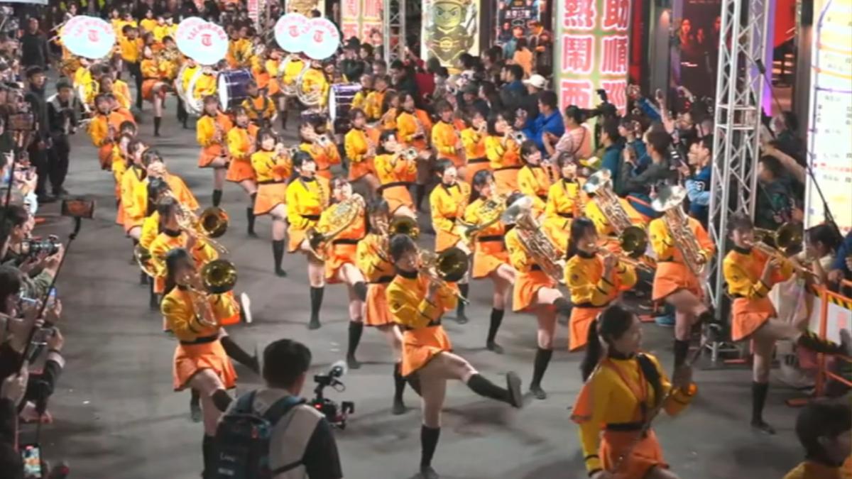 橘色惡魔及翡翠騎士一同來台表演。(圖/TVBS)