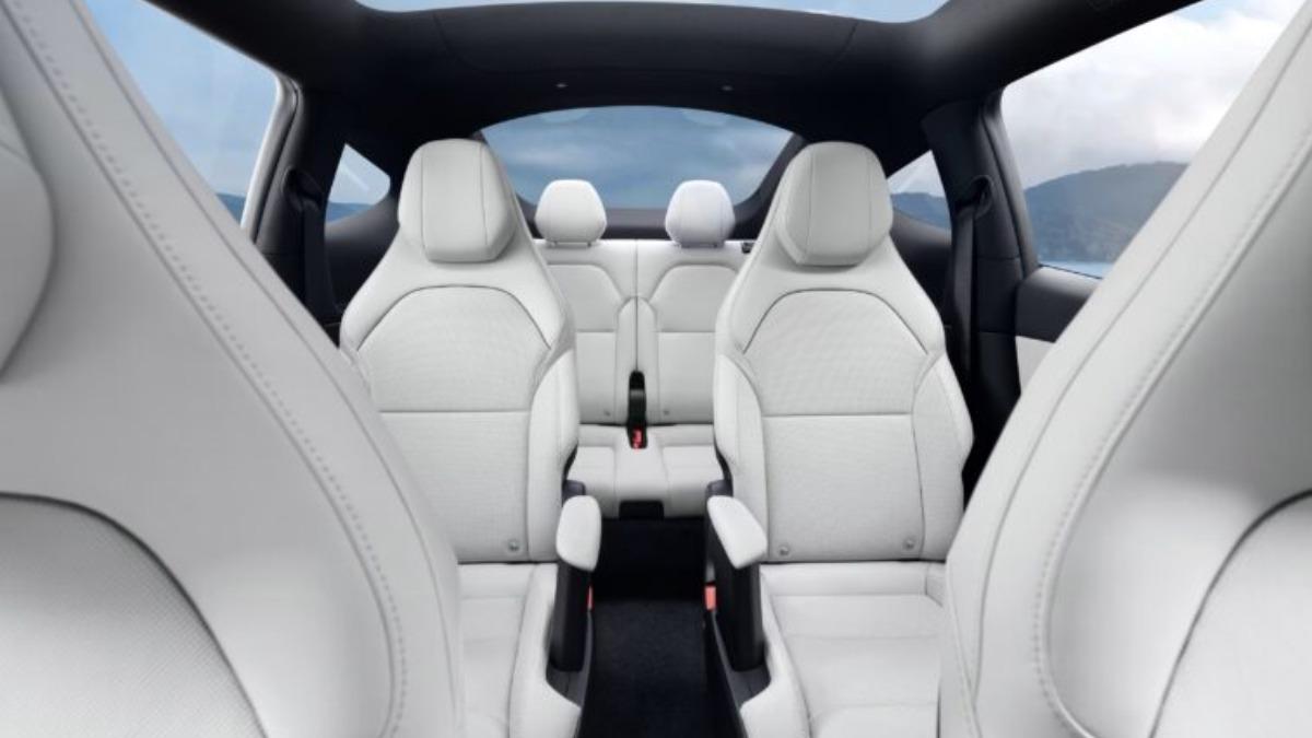 Model Y L車內空間足以容納六人座設定的三排座椅。(圖/Tesla提供)