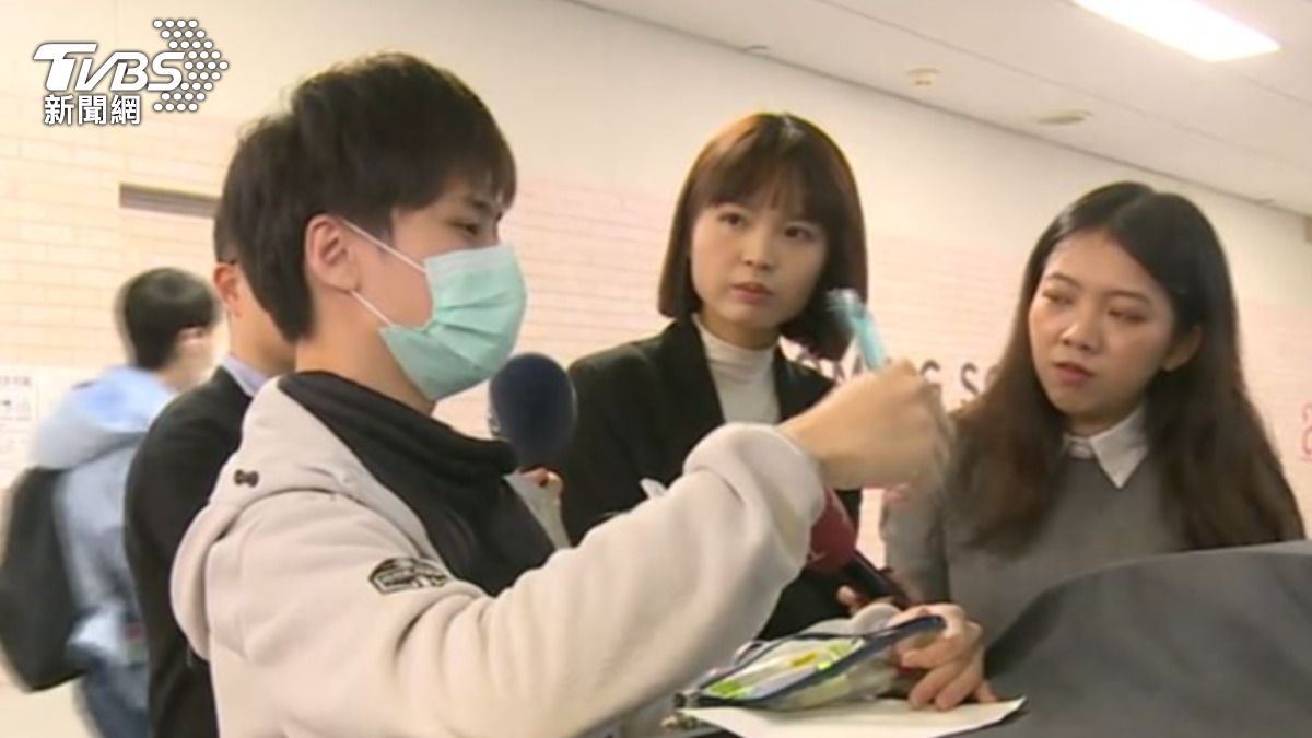 高三生北上悼念受害者。(圖/TVBS)