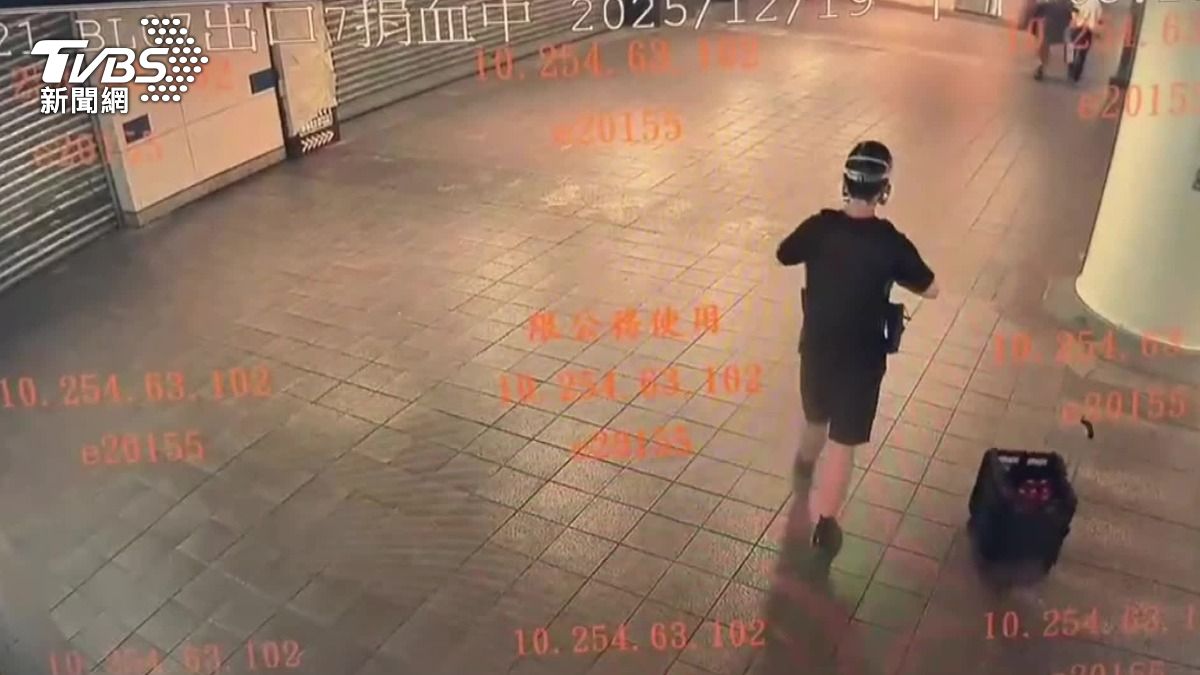 張文犯案配備齊全。(圖/TVBS)