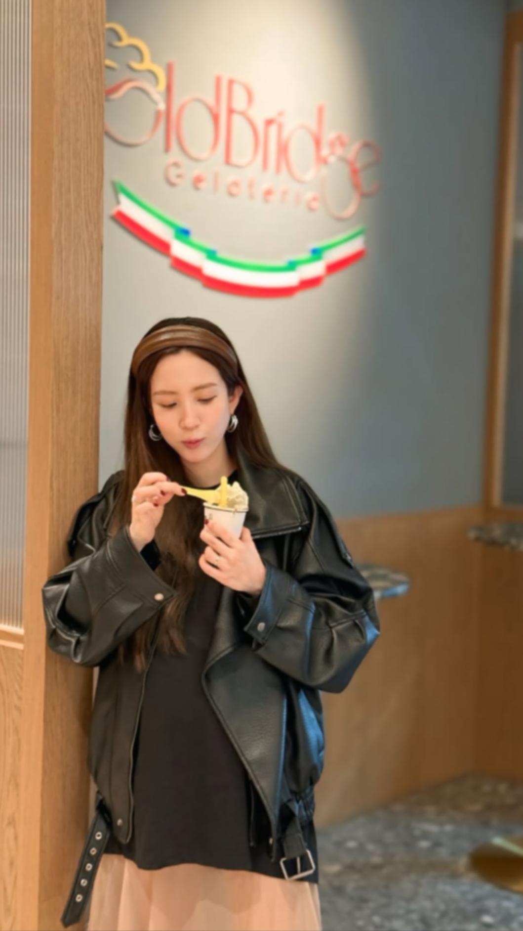 愛雅透露她懷孕後愛甜食愛到癡迷「每天都想來兩球gelato」。(圖/翻攝自Instagram/aiyachang1988)