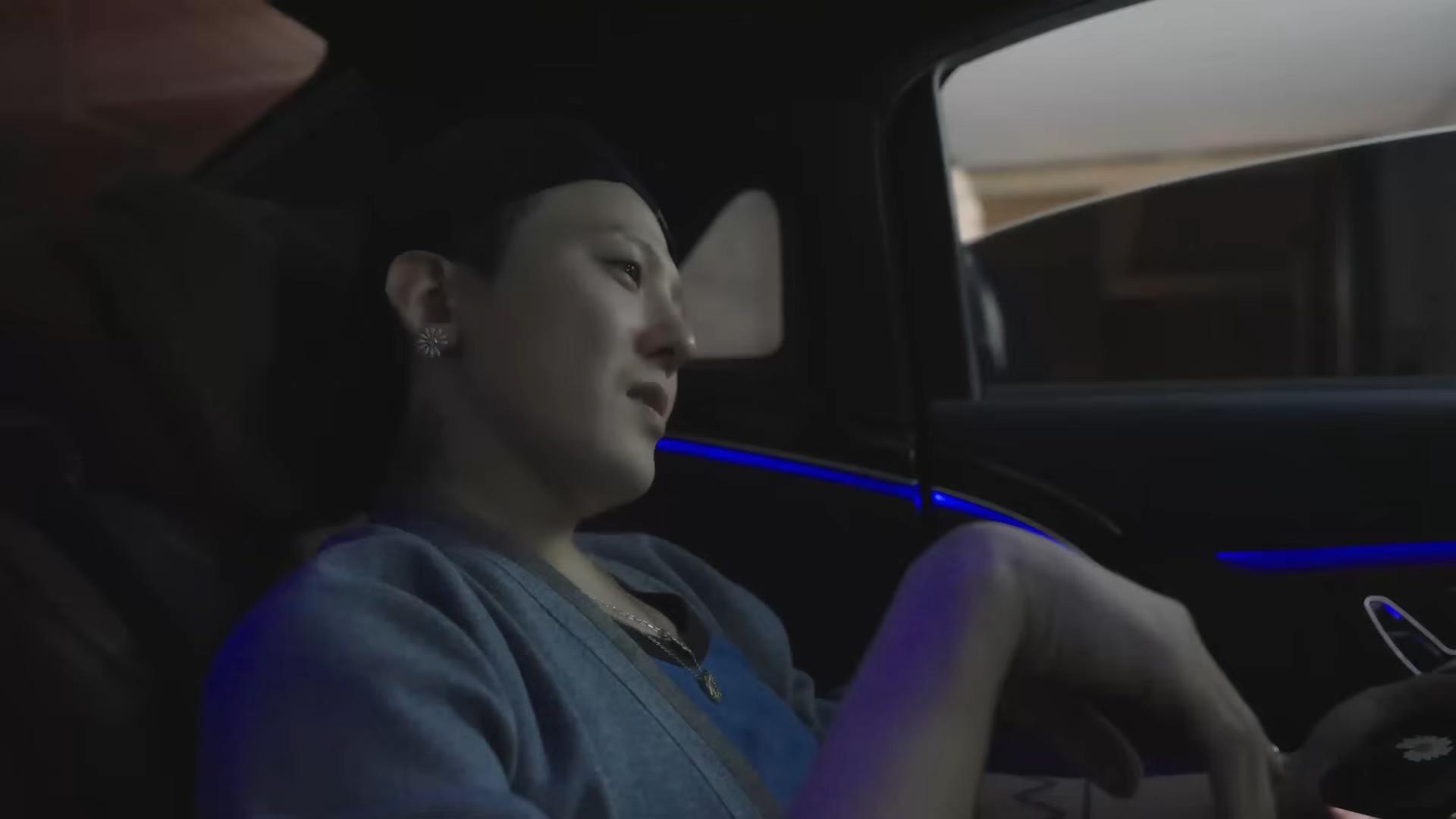 事後回想起整場MAMA演出,GD不斷自責檢討。(圖/翻攝自xxxibgdrgn YouTube)