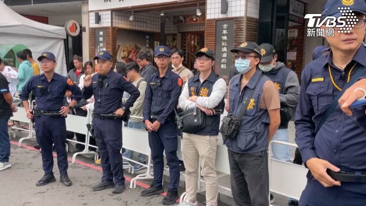 為了防堵北捷恐攻事件重演,嘉市的國際管樂節,出動大批警力進駐維安。(圖/TVBS)