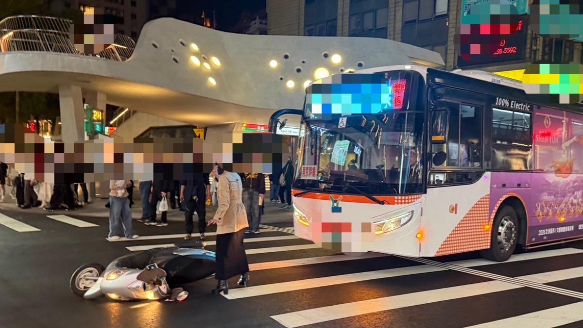 中山站又傳出一起意外，警方證實為公車與機車車禍。（圖／TVBS）