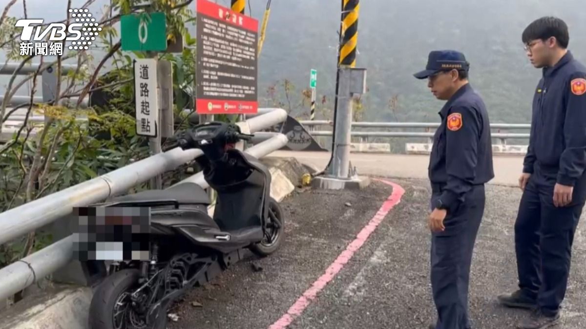 屏東三地門鄉台24線31.5K處發生死亡車禍。(圖/TVBS)