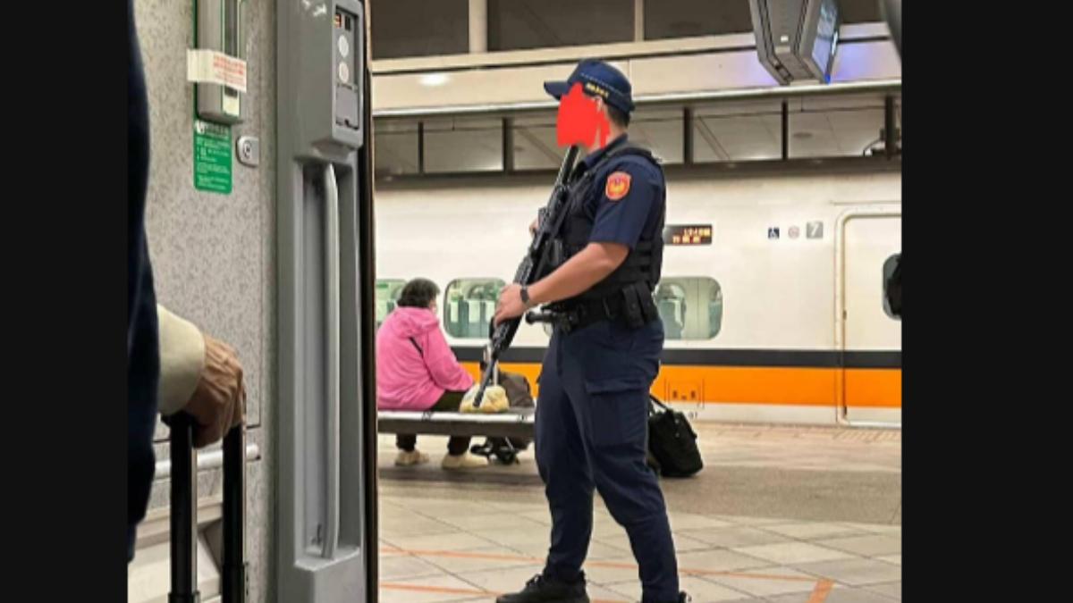 警方獲報高鐵藏有炸彈,所有旅客緊急換列車。(圖/Threads:tseng_wei_an_0504)