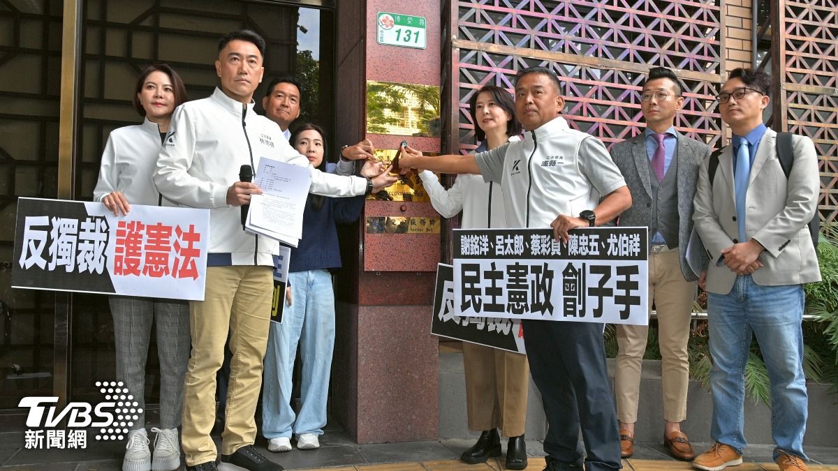 國民黨黨團提告五位大法官違法釋憲。(圖／胡瑞麒攝)