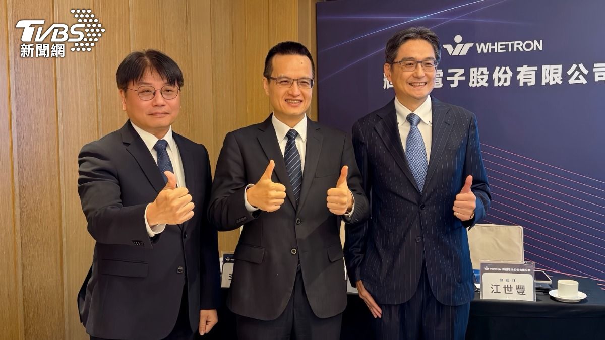 輝創電子（6722）經營團隊，左至右為財務長李明正、總經理江世豐、技術長林俊男。（圖／謝佩穎攝）