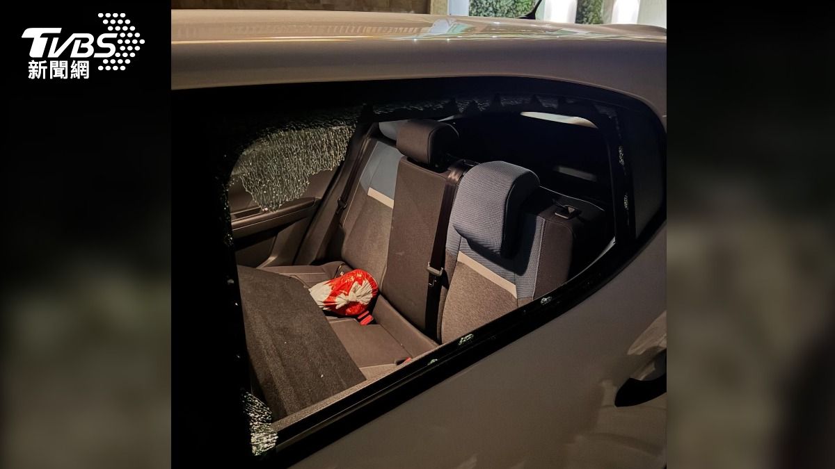 台灣旅客到希臘雅典玩，車子停放路邊３小時就被破窗、偷竊，財損超過３０萬元。（圖／當事人提供）