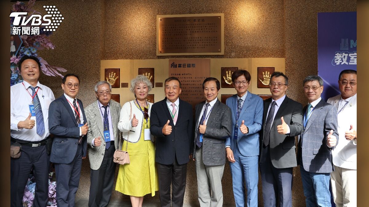 東海管理學院院長曾俊堯(右4)表示，EMBA不僅引入國際頂尖學術思想，還邀請諾貝爾經濟學獎得主Robert Engle於2026年2月2日蒞校演講，探討金融風險與不確定性的永續治理。(圖/東海大學 提供)