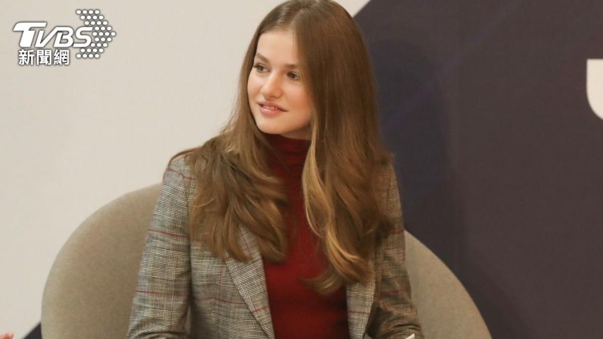 西班牙公主萊昂諾爾不但外型亮眼還多才多藝。（圖／達志影像美聯社）