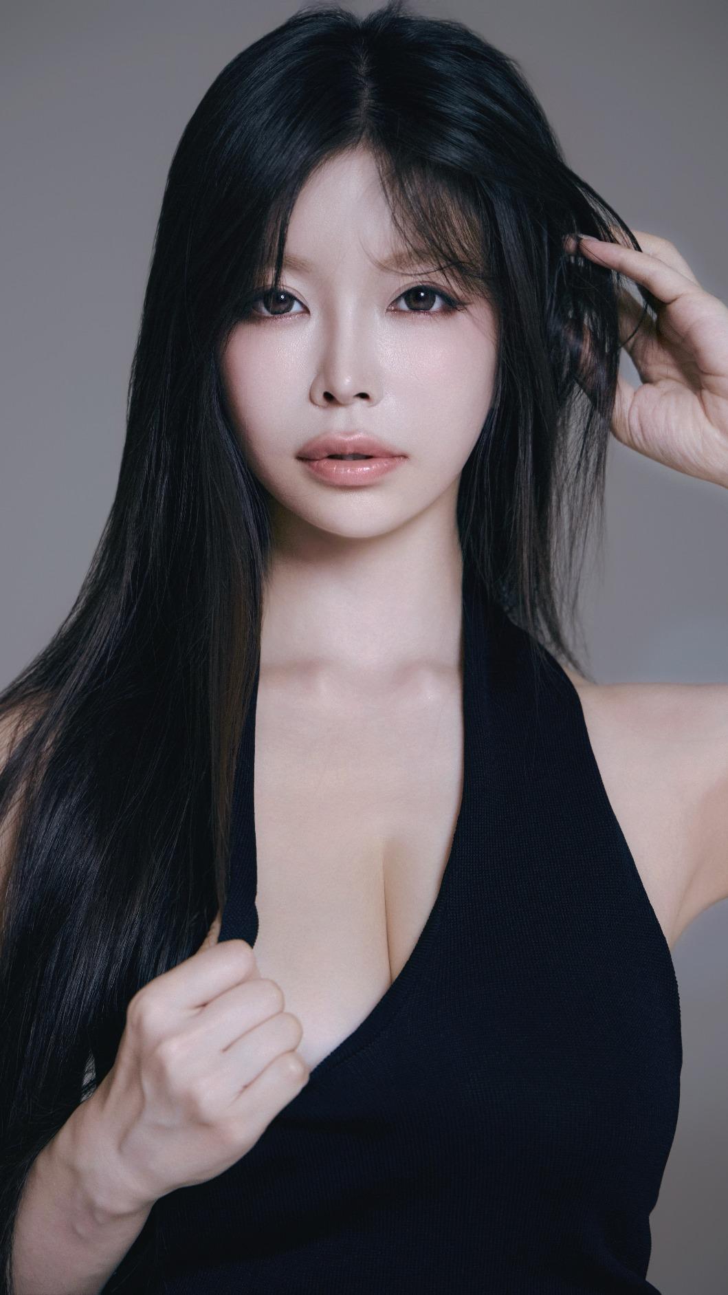 日本H罩杯女神涉谷由里降臨SWAG,即將火辣首播。(圖/SWAG提供)