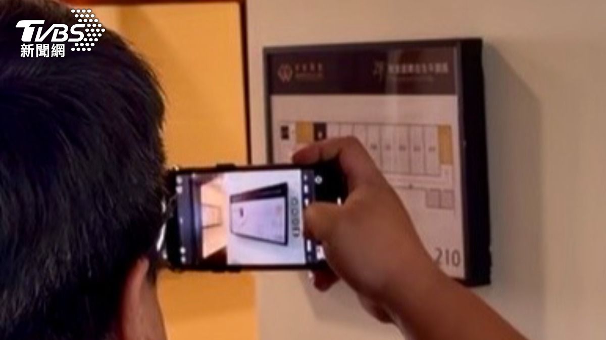 獨/台東檢調登門搜縣府涉貪男 他熱情迎賓被帶走!