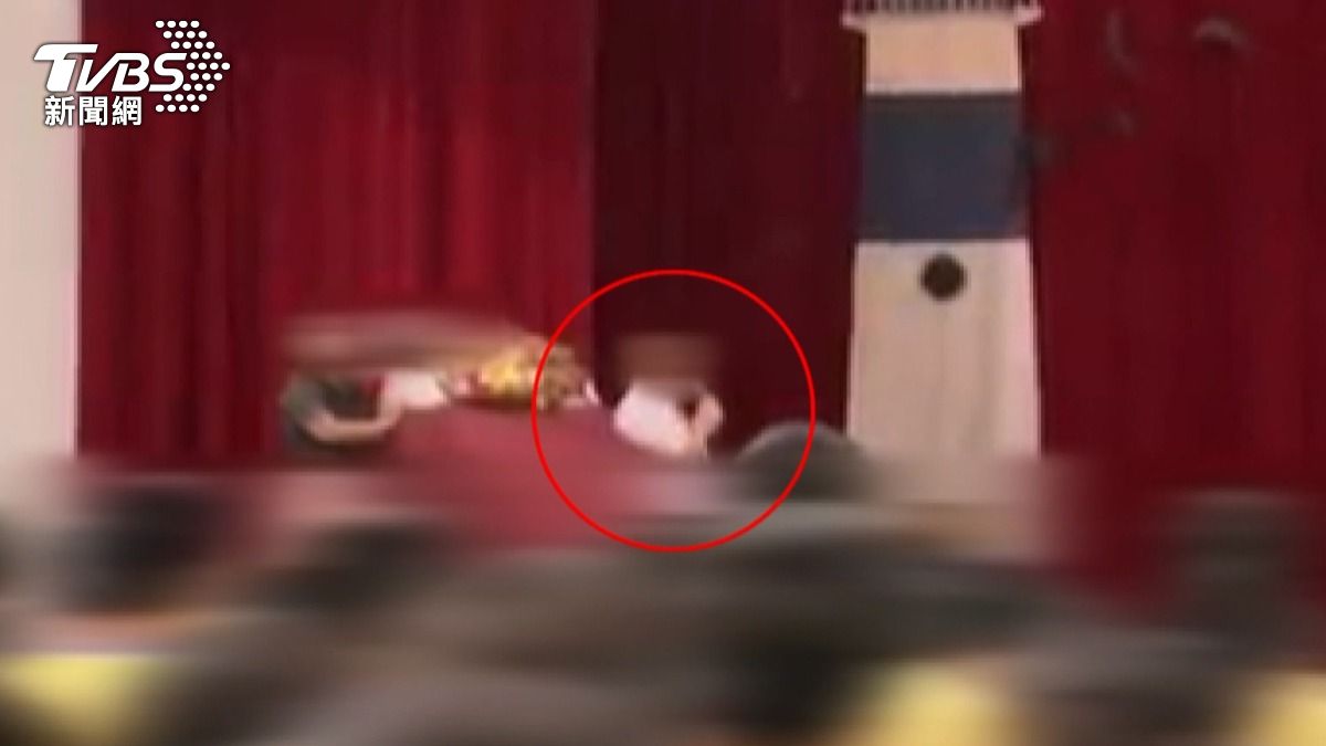 學校老師出庭作證,卻被校長「職場霸凌」,縣府今年認定霸凌成立,監察院審查通過提案。(圖/翻攝國中臉書)