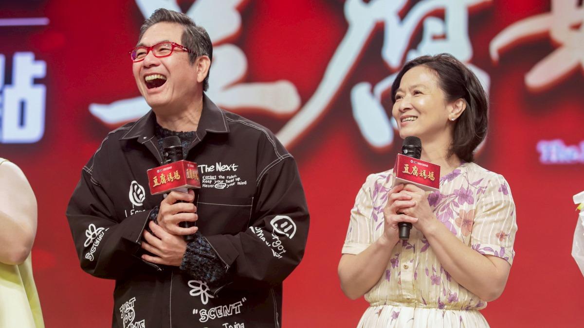 謝瓊煖（右）提醒各界不要渲染事件。（圖／民視提供）