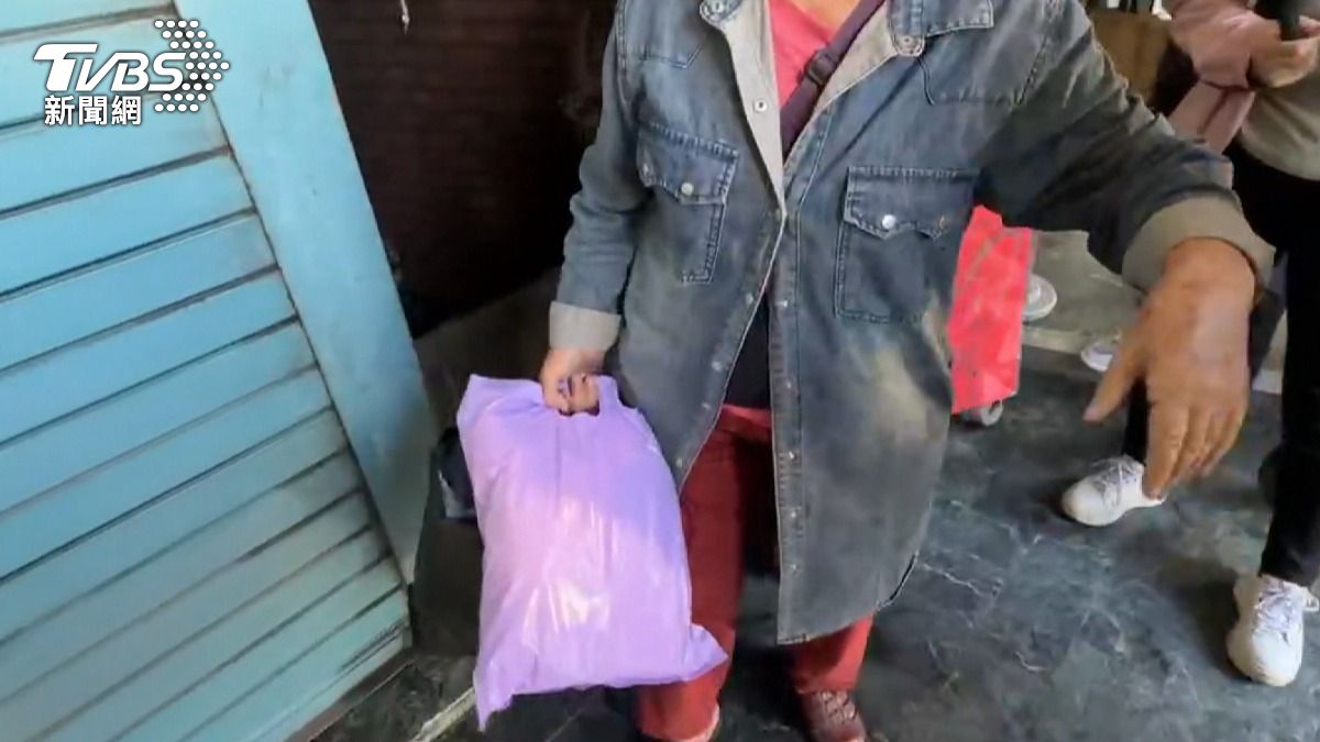父親過世後的財產應由母親分給子女,但大兒子似乎沒有獲得分配。(圖/TVBS)