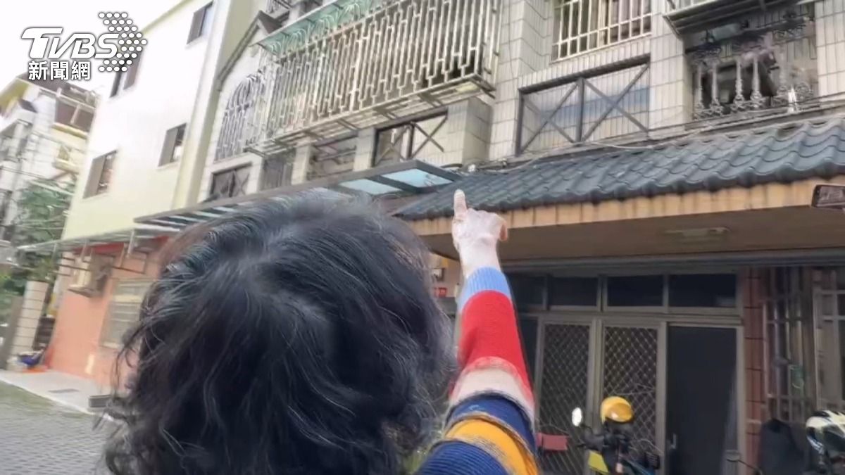 張阿嬤抱怨洪小姐沒有直接溝通,而是多次敲牆壁表示抗議。(圖/TVBS)