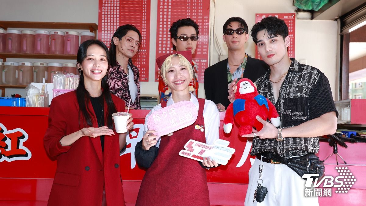 陳明珠(前排左起)、Lulu、黃偉晉和TRASH(後排)。(圖/黃城碩攝)
