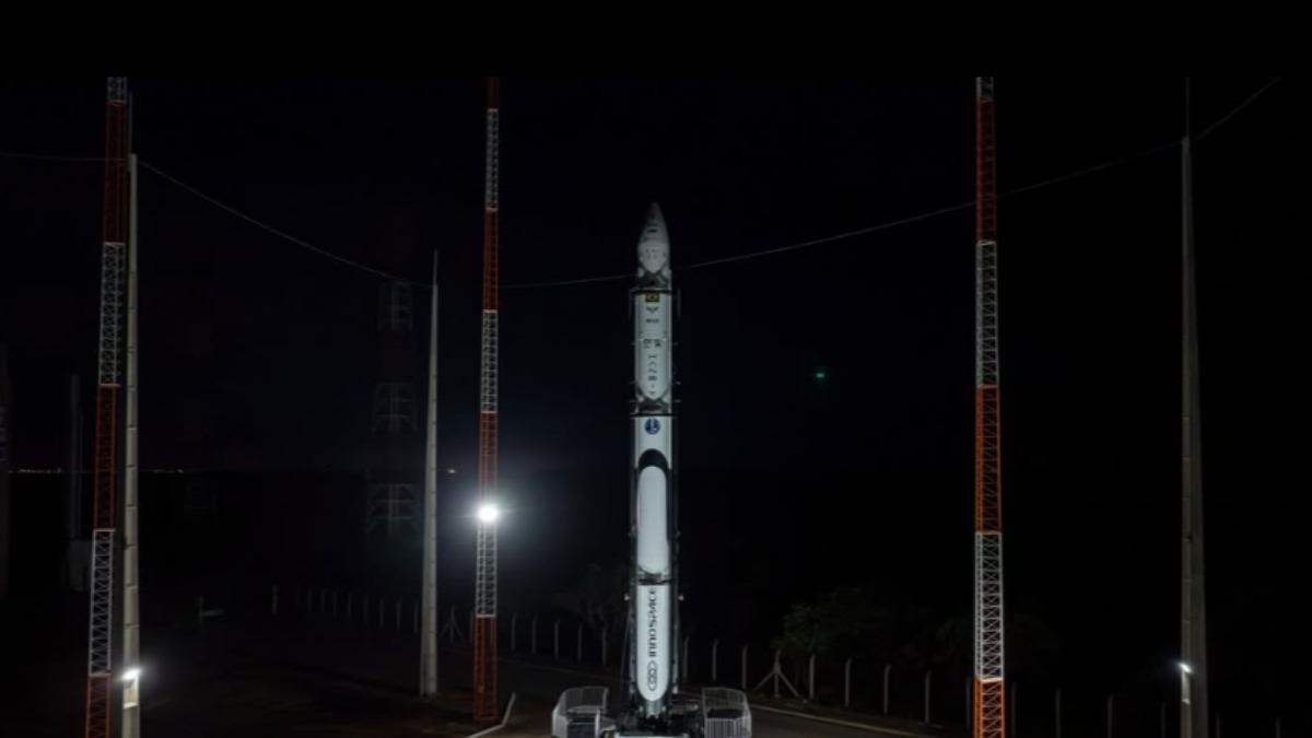 南韓太空新創公司Innospace首枚商用火箭「韓光-Nano」試射失敗，升空30秒就爆炸墜毀。（圖／翻攝IG @innospacecorp）