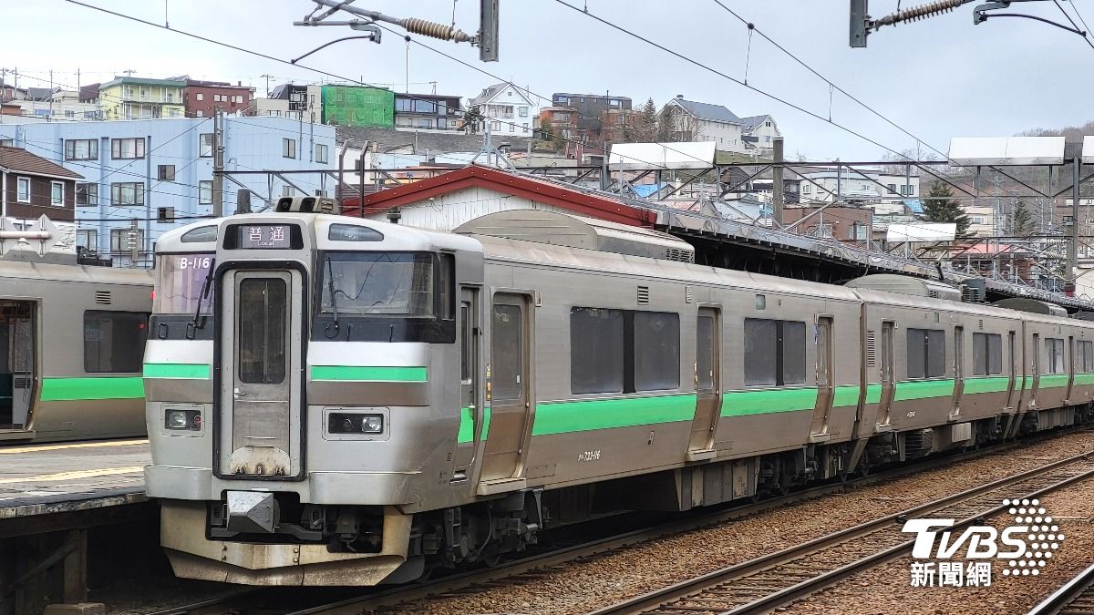 貼宣導海報!JR東日本籲「勿在月台錄音錄影」 防危險事故