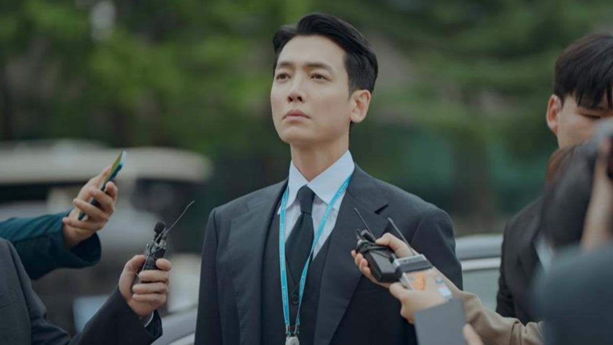 鄭敬淏《公益律師》獲好評。（圖／NETFLIX提供）