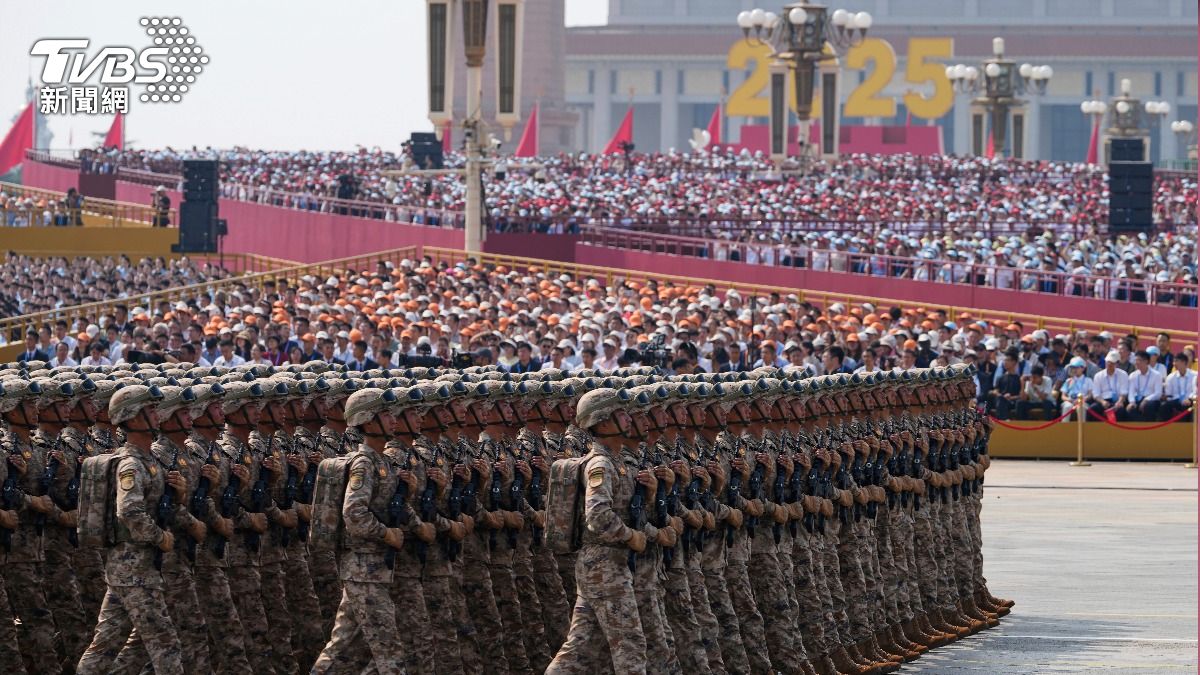 美國戰爭部23日公布《2025年中國軍事與安全發展報告》，指出中國正處於「歷史性的軍事擴張」階段。(圖／達志影像美聯社)