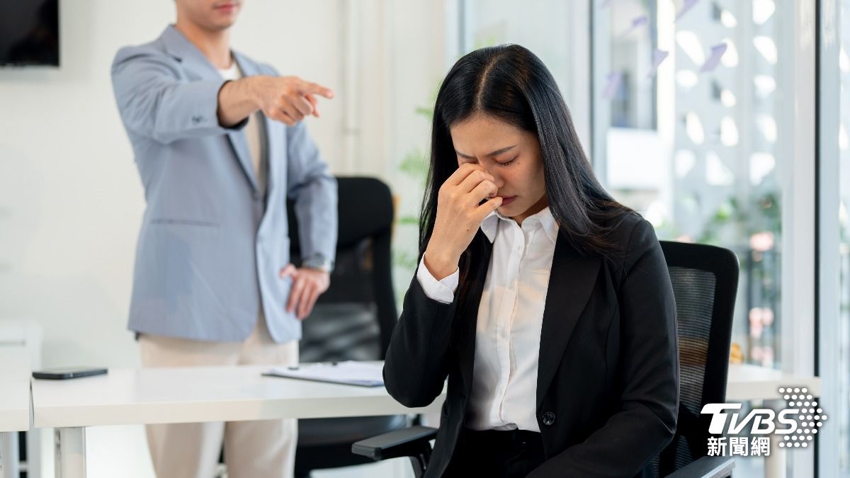泰企業威脅員工「缺席新年派對沒年終」 網怒:是慶祝還是坐牢?