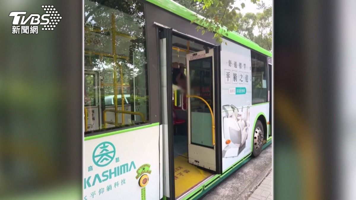 他開公車11年來始終堅持運動習慣，狀態良好時甚至能完成100下仰臥起坐。(圖／民眾提供)