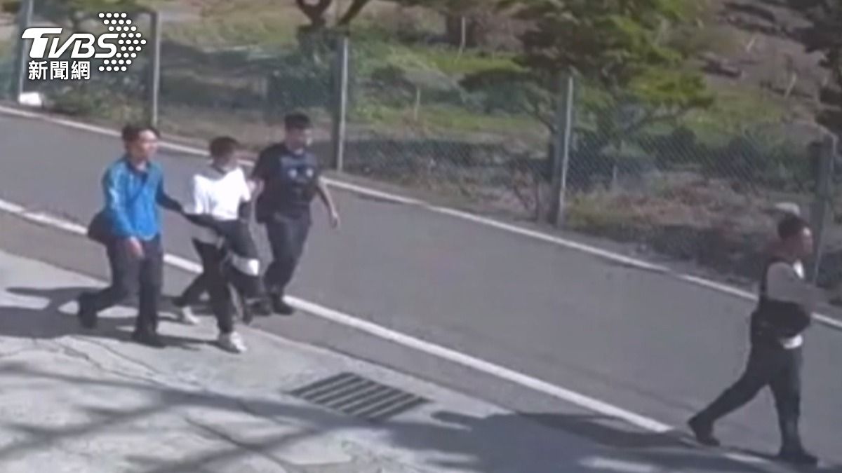 積怨近兩年！欠款糾紛難解，男持刀砍前老闆遭逮 。(圖／民眾提供)