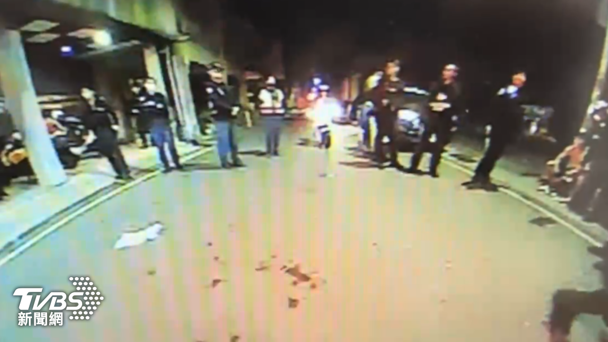 台南爆深夜持雙刀攻擊!3人濺血合力壓制 疑家族糾紛惹禍
