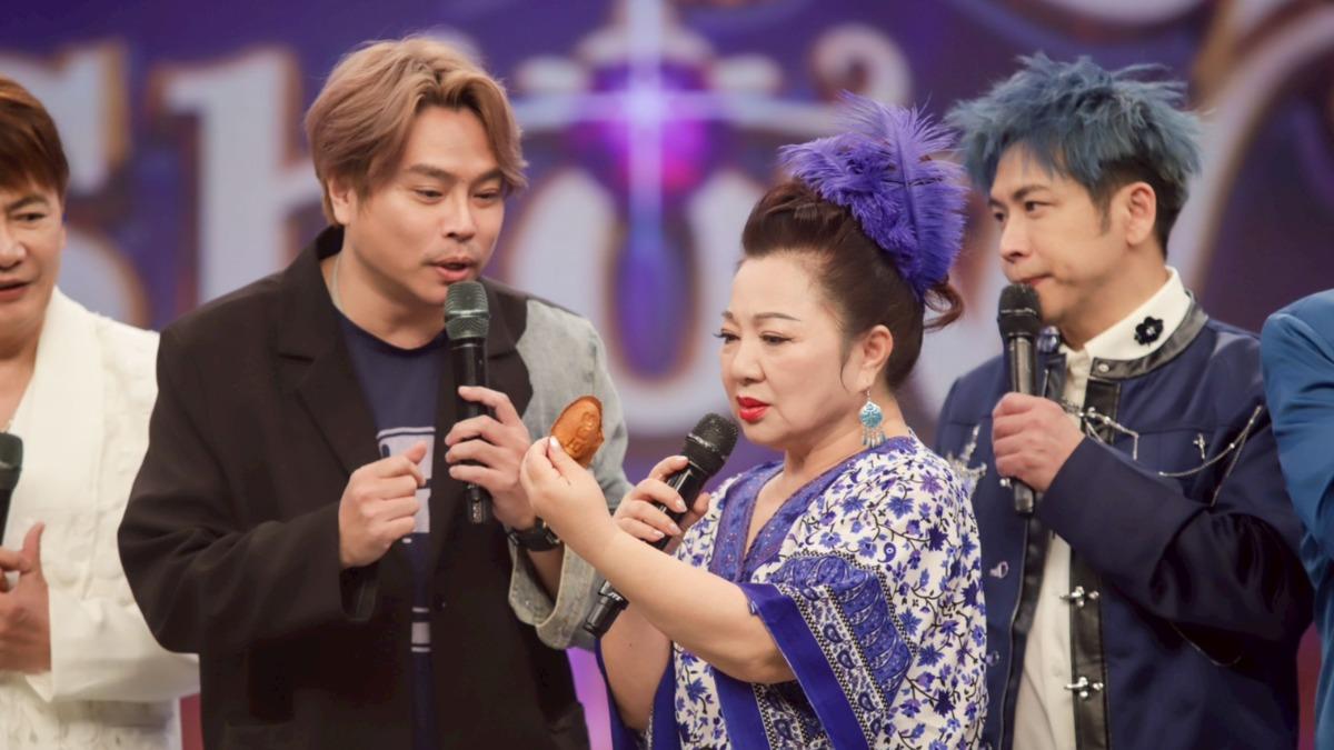 諧星爆「演藝圈零收入」淒涼擺攤賣雞蛋糕維生 白冰冰看不下去出手了!