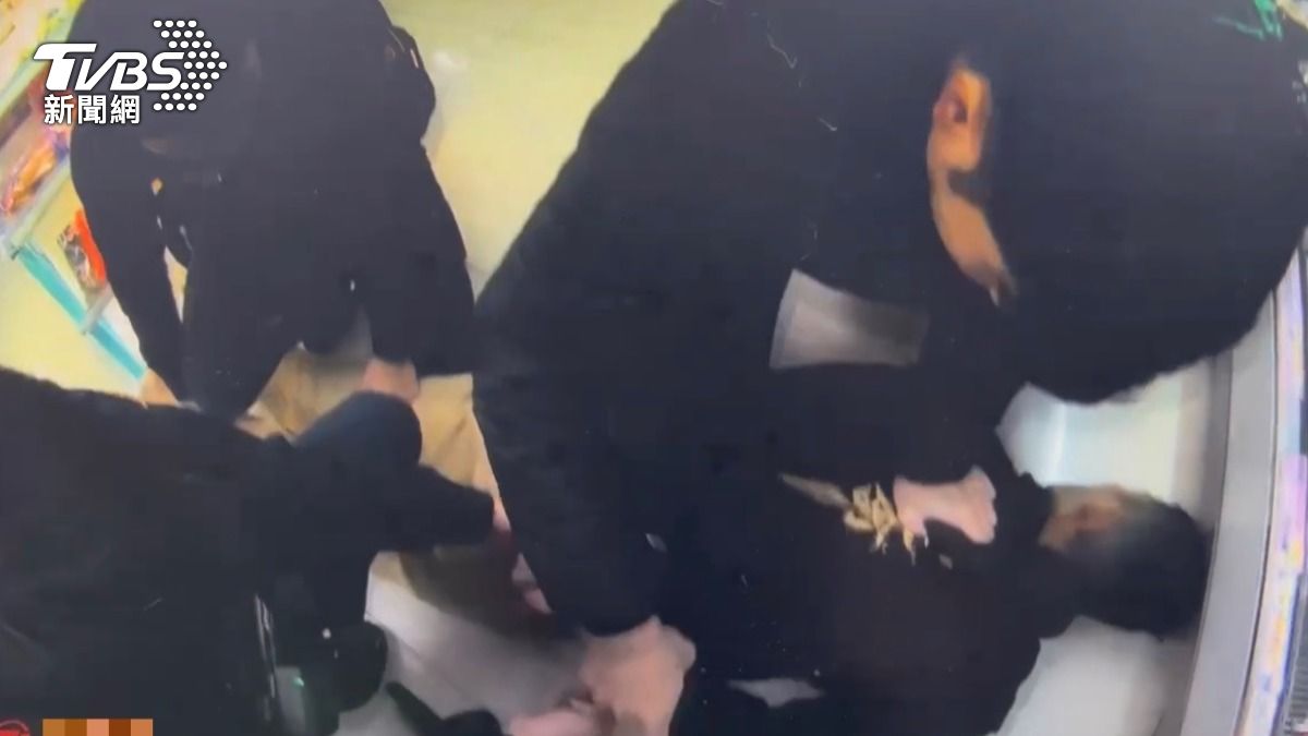 苗栗毒蟲亮長刀砍傷婦人!超商自摔遭逮 地院裁定羈押