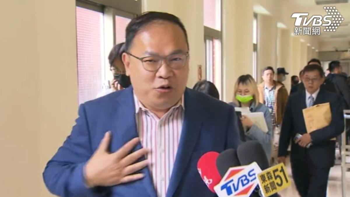 TPASS年底到期!王義川喊「政策我擬的」:預算卡關業者恐撐不住