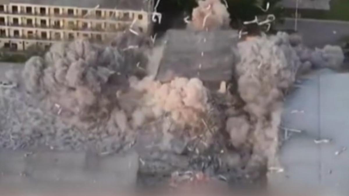 中緬泰三國聯手大規模爆破KK園區與亞太新城。(圖/上海東方衛視)