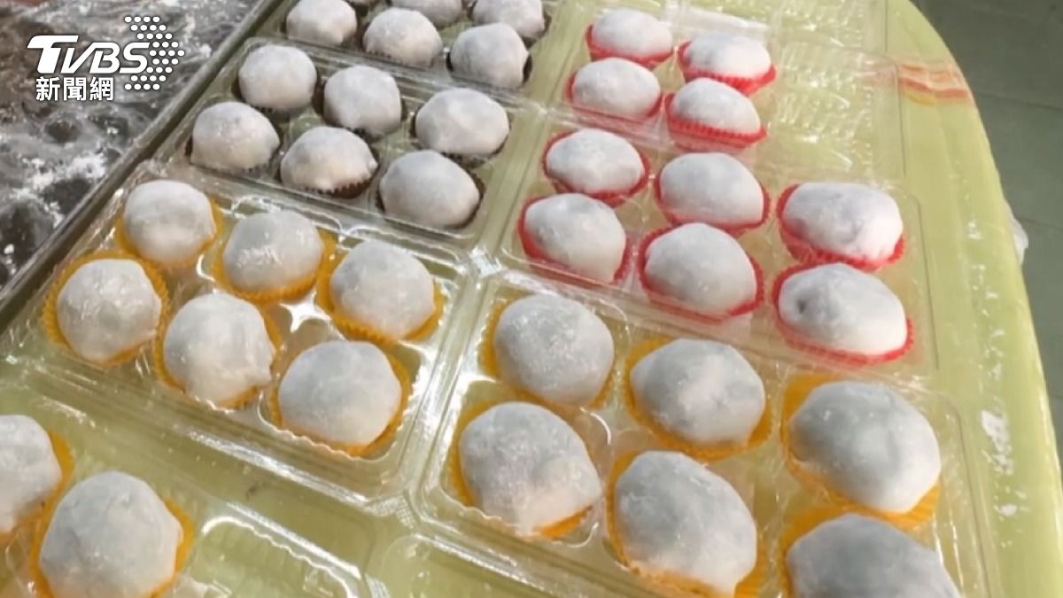 部落客分享忙翻！草莓季來，草莓大福業者卻「拜託別再來」。（圖／TVBS）